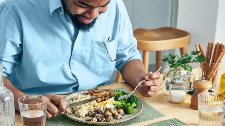 What Benefits Does the DASH Diet Offer